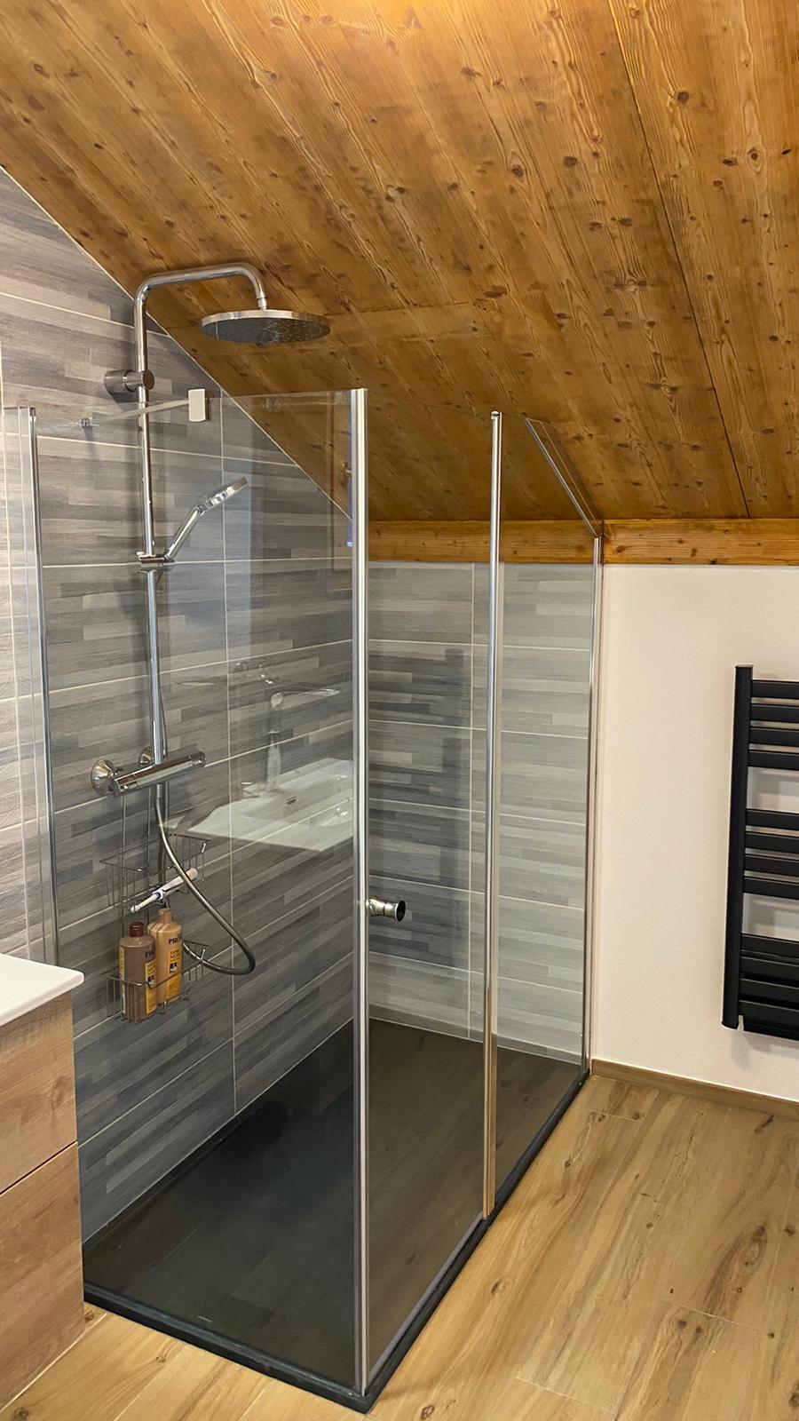 Toutes nos réalisations Salle de bains sur mesure.jpeg